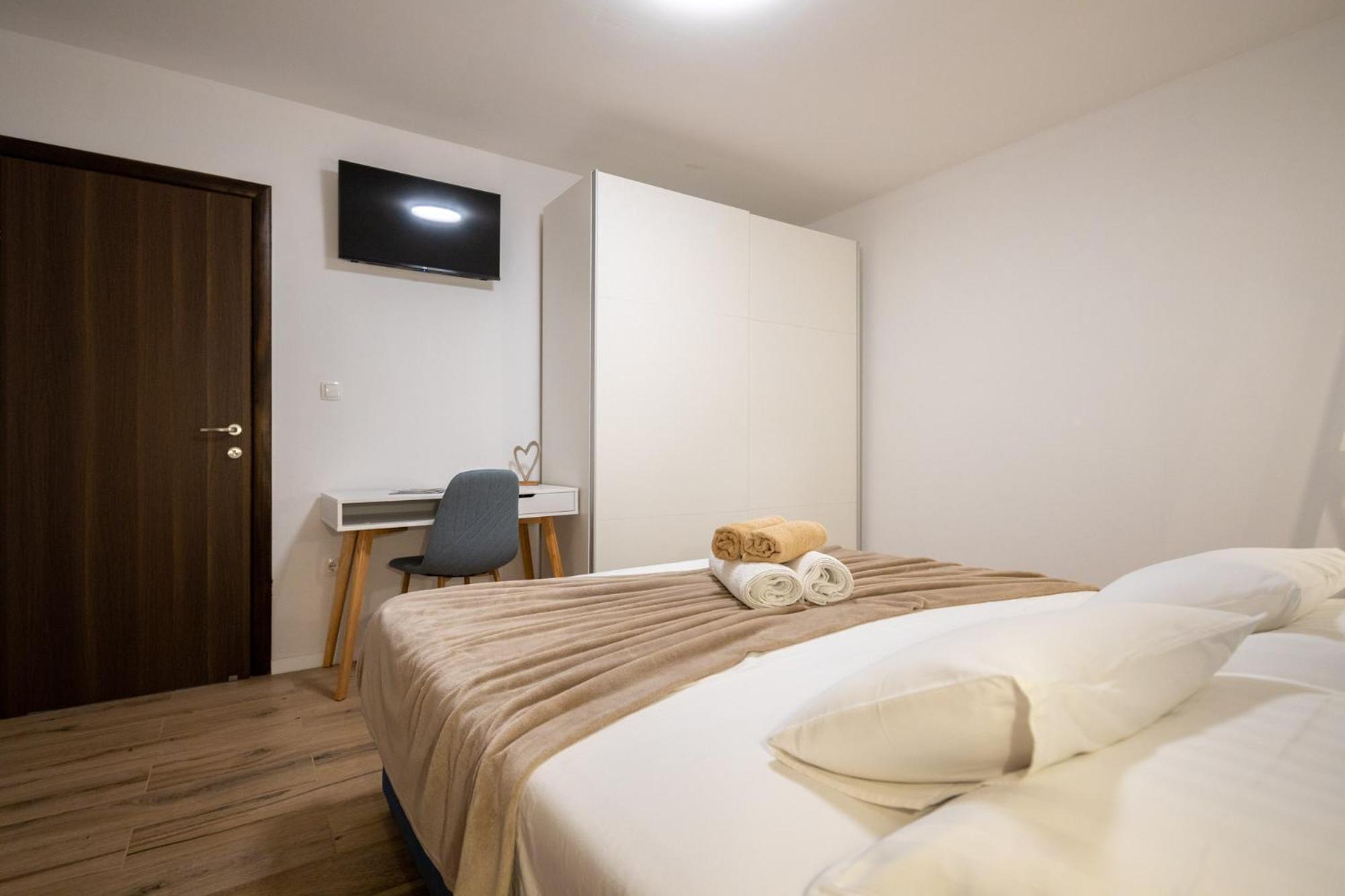 Apartment Iva Vrana  Eksteriør bilde